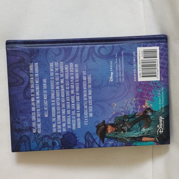 Disney Descendants 2 hardcover book - Picture 2 of 5